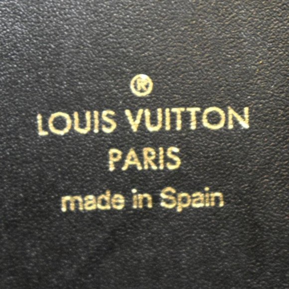 LOUIS VUITTON Dauphine Monogram Reverse Canvas Bumbag Brown - Picture 11 of 12